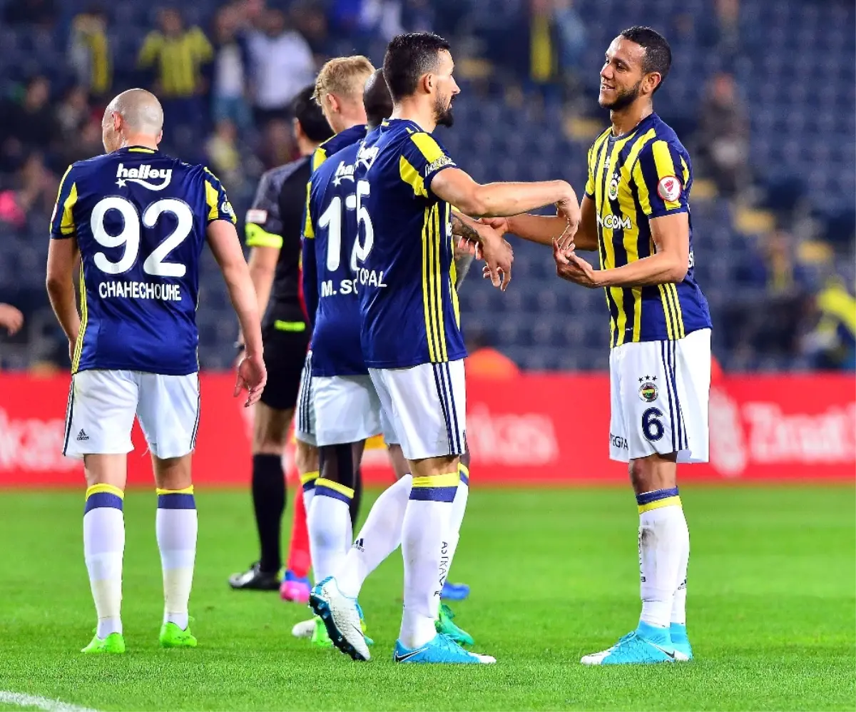 Fenerbahçe Türkiye Kupası\'nda Yarı Finalde