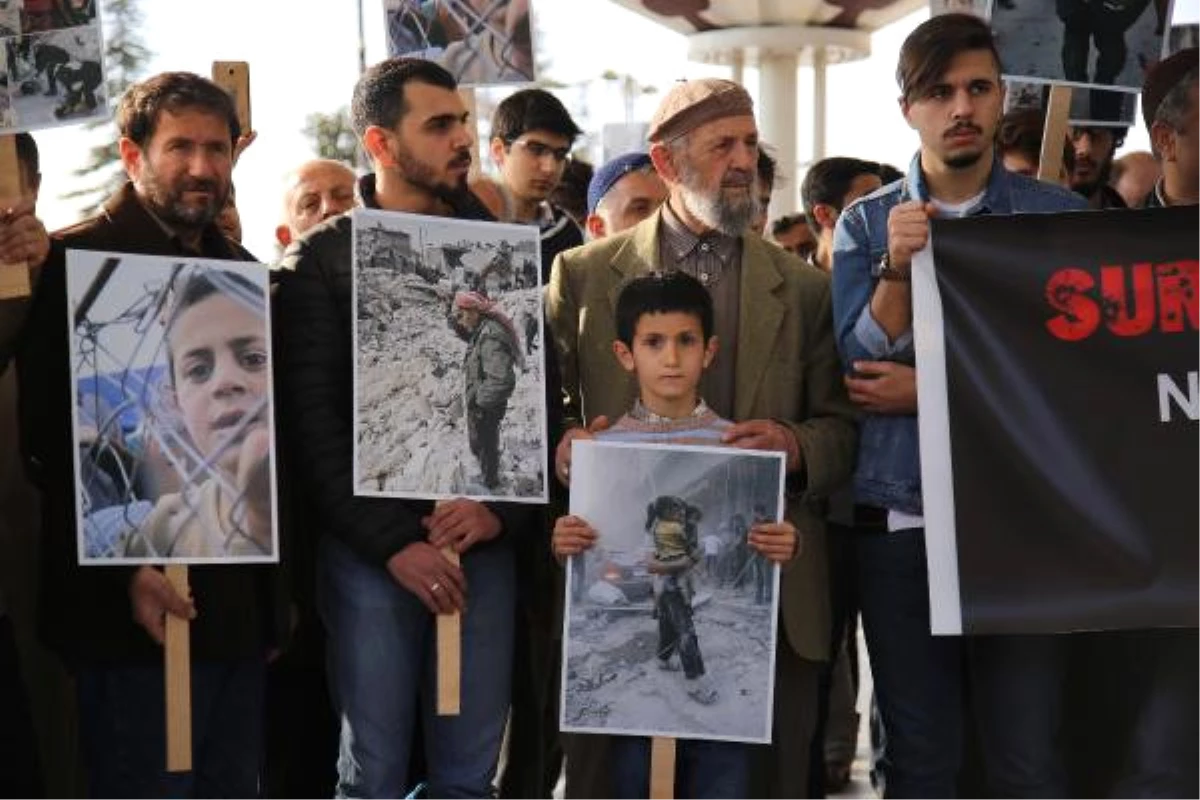 İdlip\'te Ölenler İçin Gıyabi Cenaze Namazı Kılındı