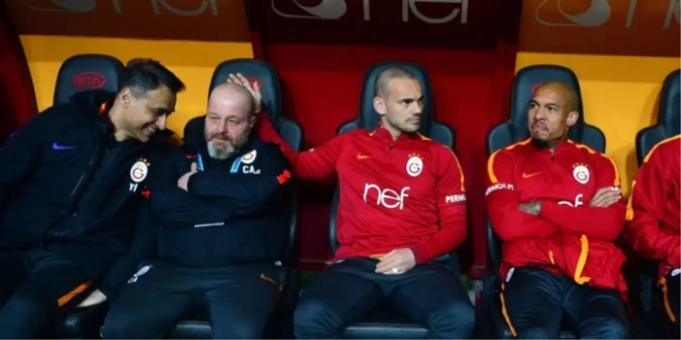 İşte Sneijder\'i Yedek Bırakan Sebep!