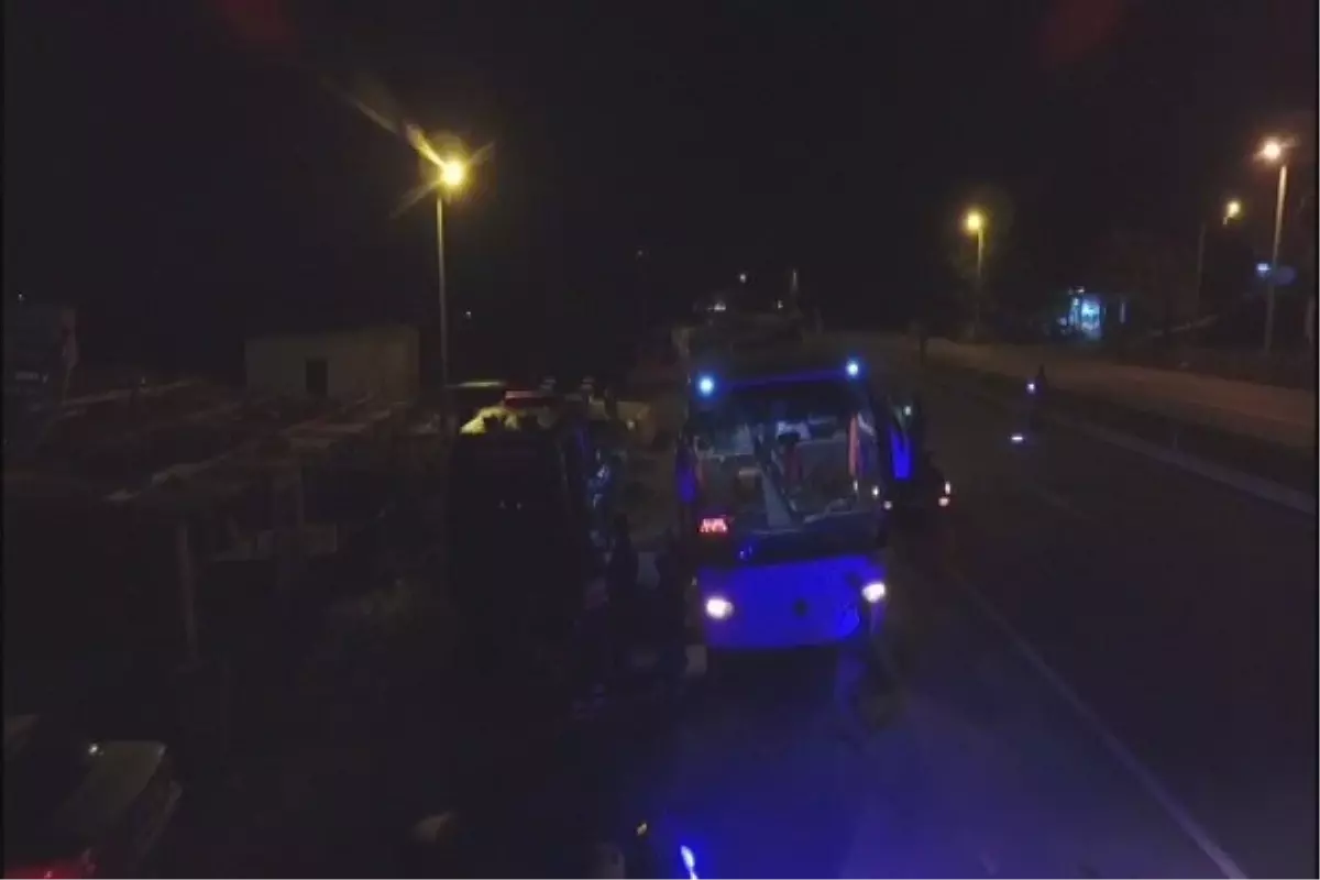 İzmir\'de Jandarmanın Destek Verdiği \'Güven ve Huzur-4\' Uygulaması Drone ile Görüntülendi
