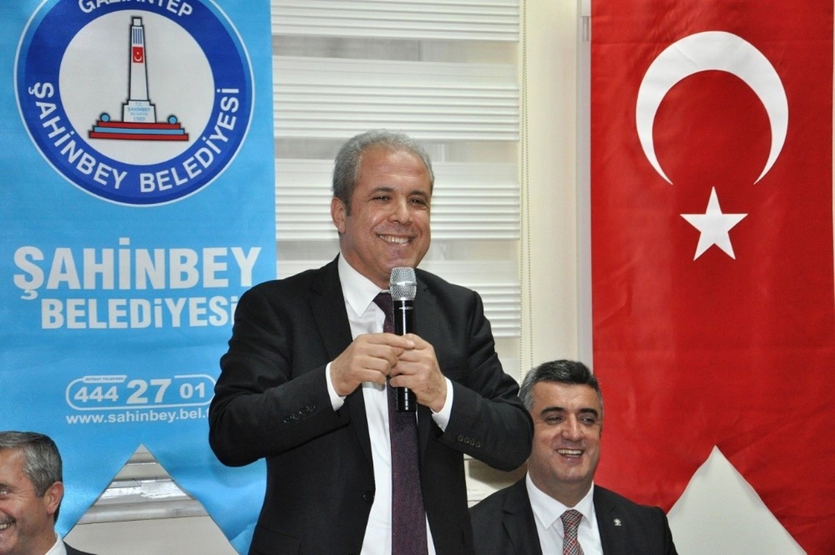 Karataş\'ta Cumhurbaşkanlığı Sistemi Anlatıldı