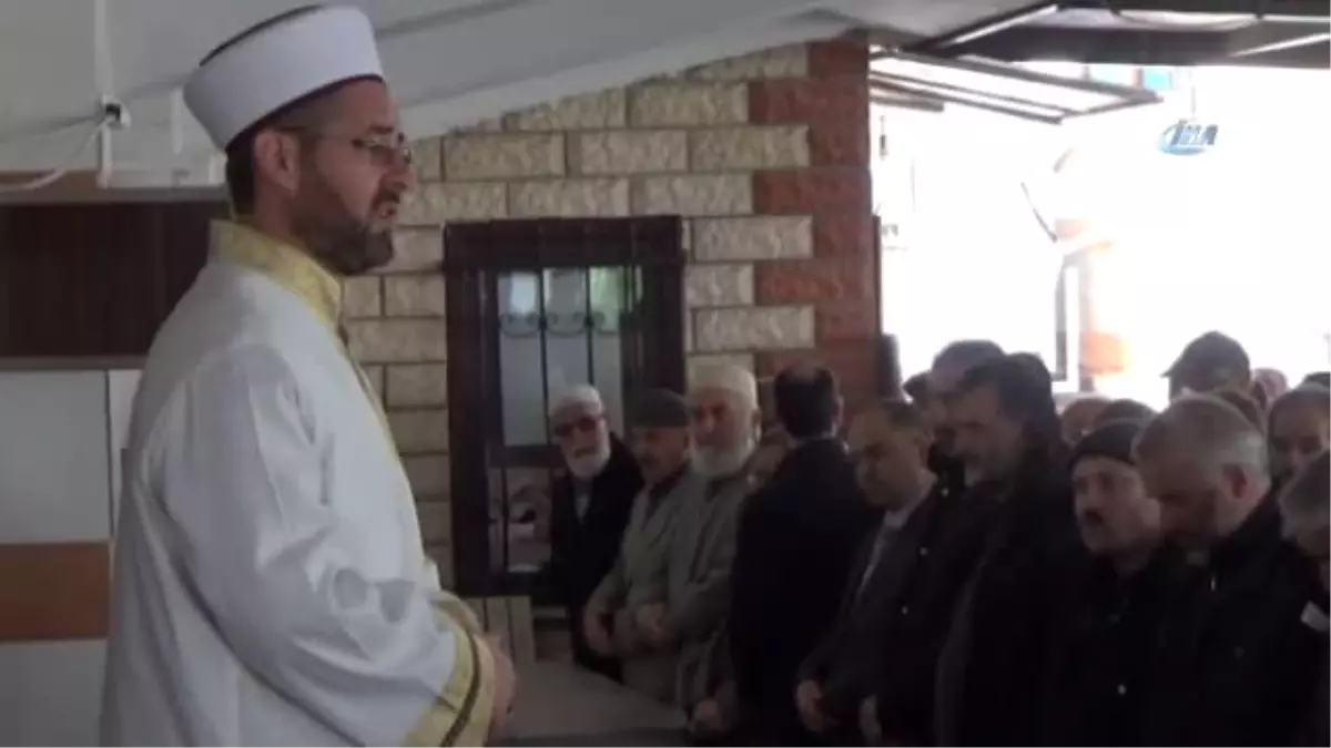 Kimyasal Saldırıda Hayatını Kaybeden Siviller İçin Gıyabi Cenaze Namazı