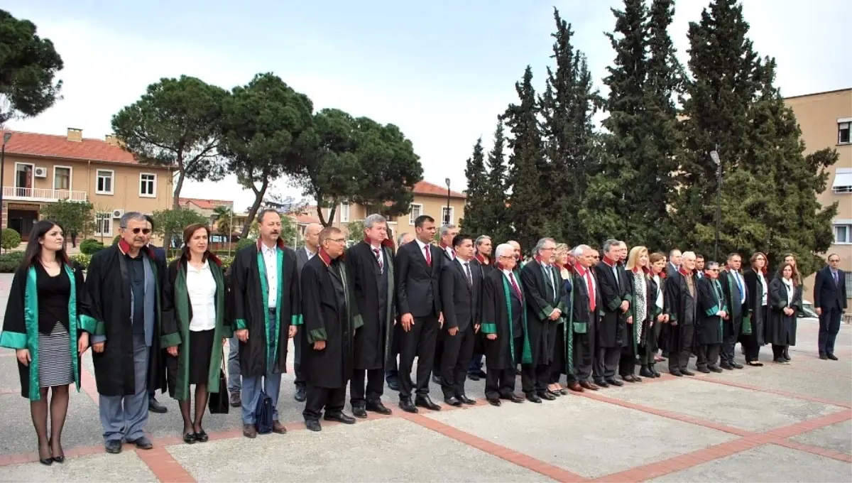 Manisa\'nın İlçelerinde Avukatlar Günü Kutlamaları