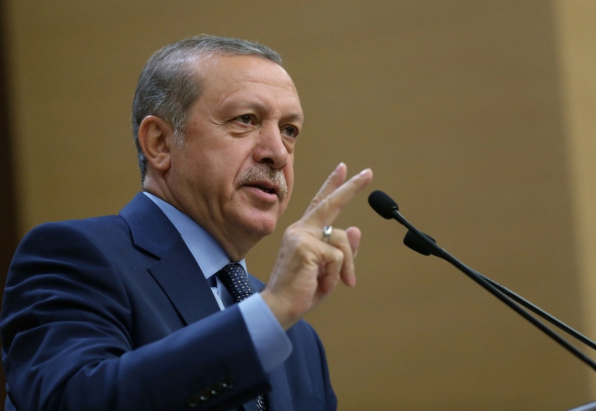 Muhtarlara ve Güvenlik Korucularına Müjde Verdi