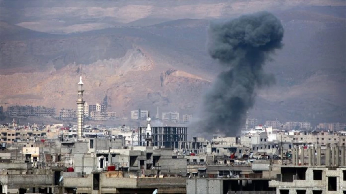 BM\'de Kimyasal Saldırı Tartışılırken, Esad Yine Sivilleri Vurdu