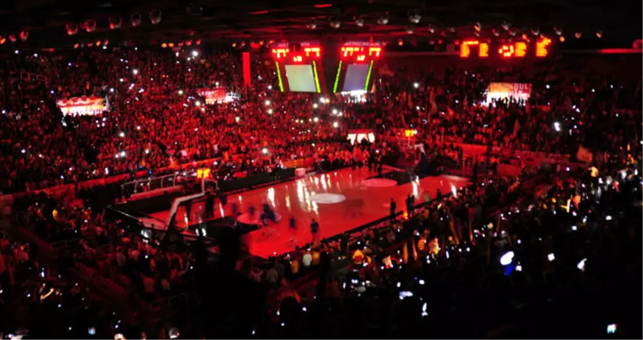 Tarihi Maçlara Ev Sahipliği Yapan Abdi İpekçi Arena Yıkılıyor