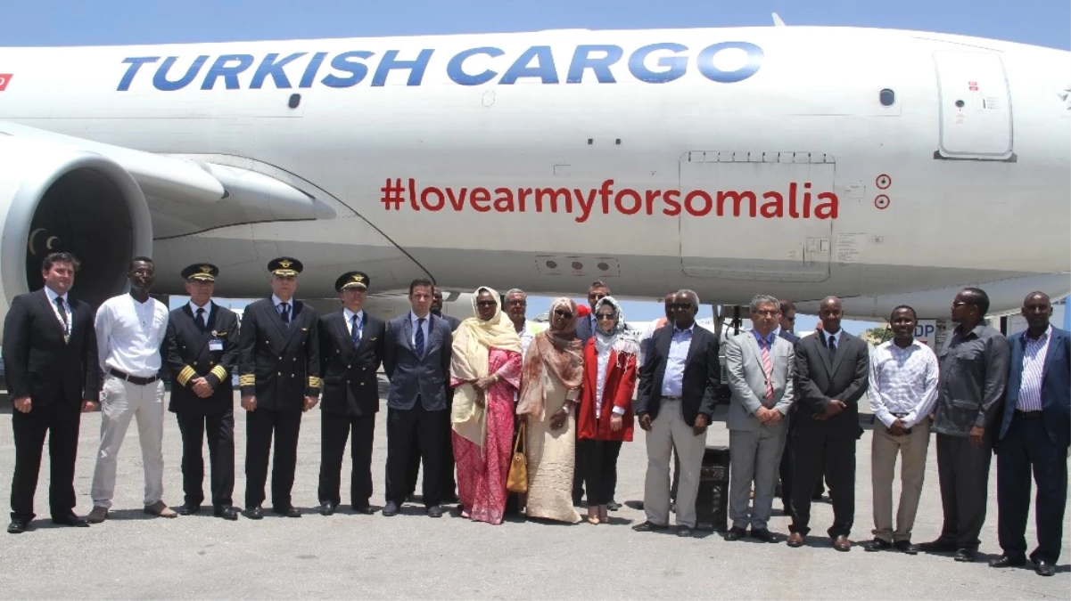 THY Somali\'ye Yardım İçin Uçtu