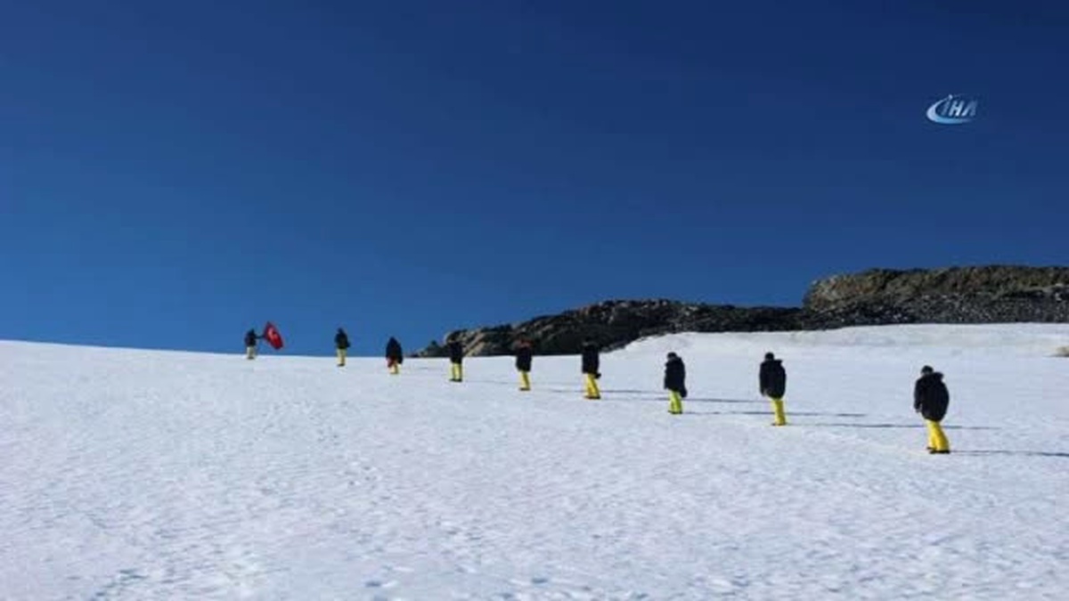 Türk Bilim İnsanlarının Antartika Seyrüseferi Tamamlandı