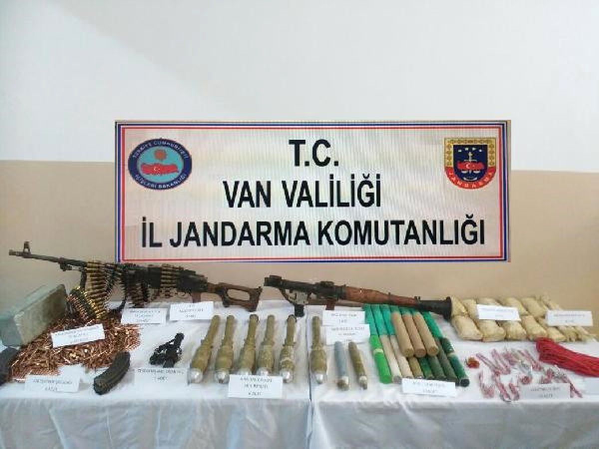 Van\'da Silah ve Mühimmat Ele Geçti