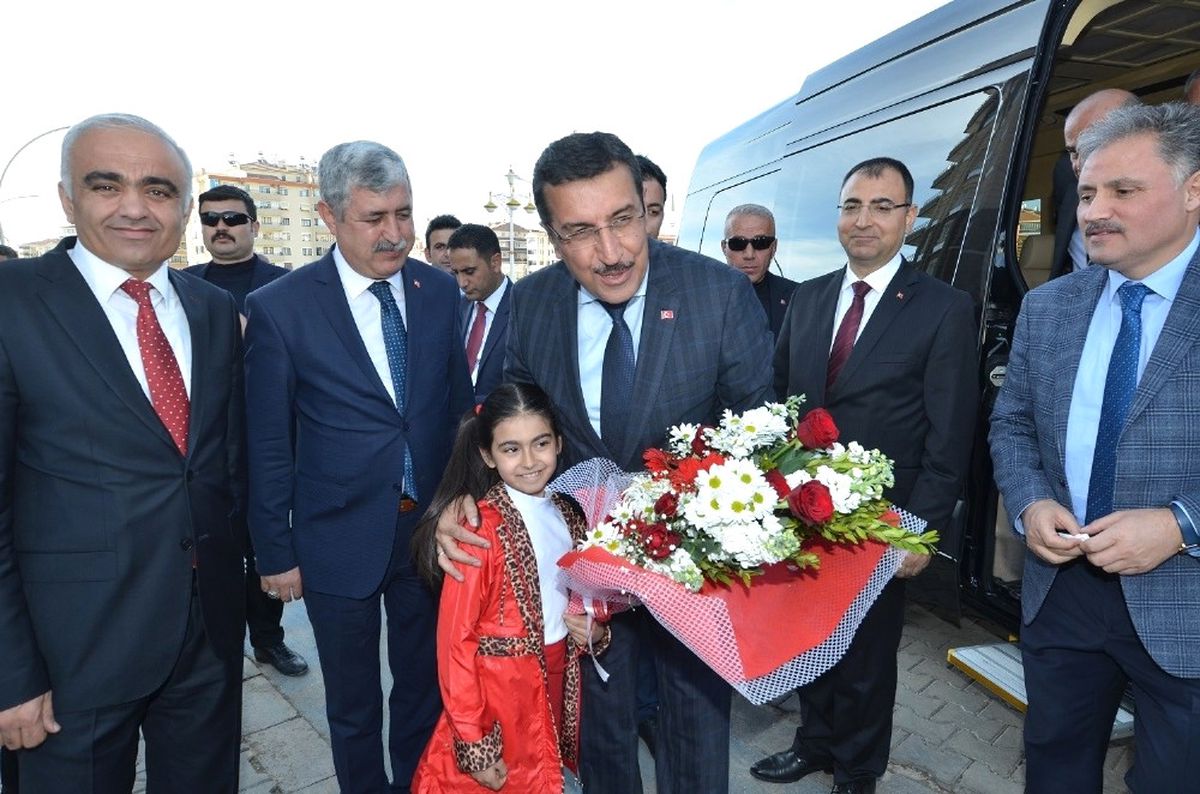 Yeşilyurt Belediyesi Engelsiz Park Alanına Mahalle Camisi Temeli Atıldı