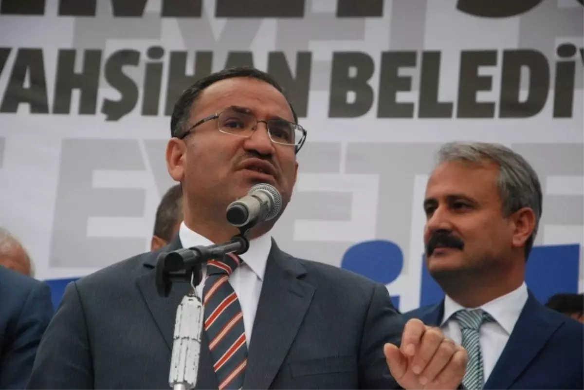 Adalet Bakanı Bozdağ: "Referandum Parti Meselesi Değil Memleket ve Türkiye Meselesidir"