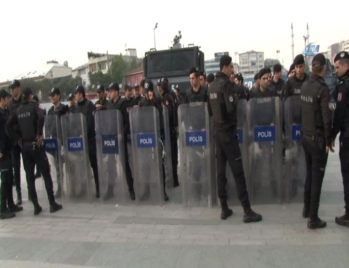 Adliye Önünde "Berkin Elvan" Eylemi: 4 Gözaltı