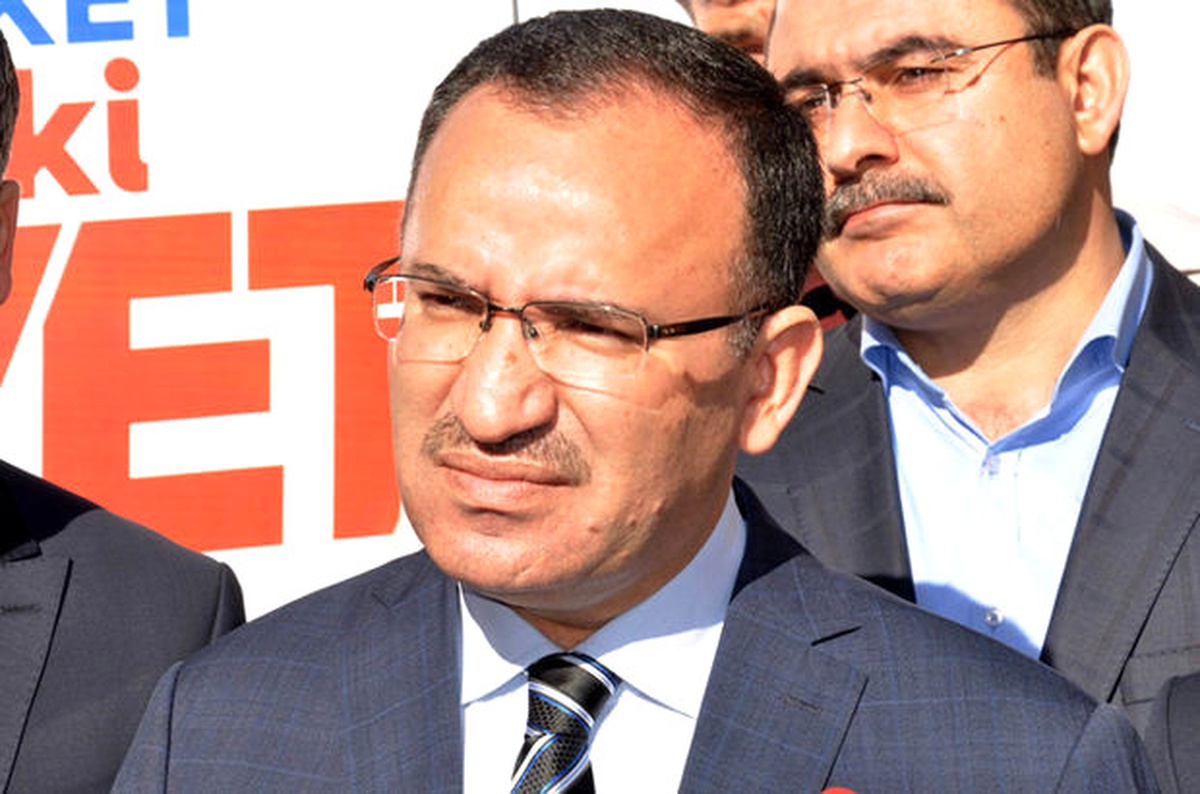 Bakan Bozdağ: "Suriye\'nin İdlip Kentinden Adana\'ya Getirilen 3 Cesede Yapılan Otopside Kimyasal...
