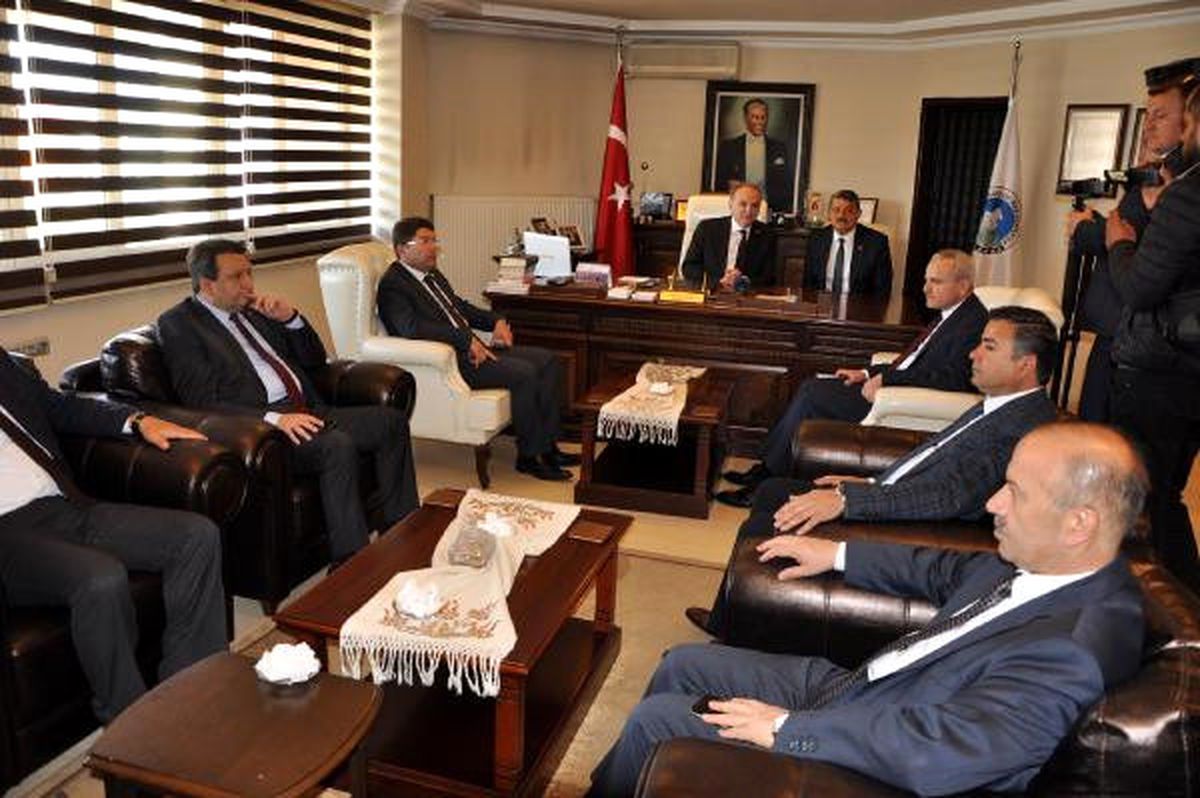 Bakan Özlü: Türkiye\'nin Güçlü, İşlerini Hızlı Yürütmesi Lazım