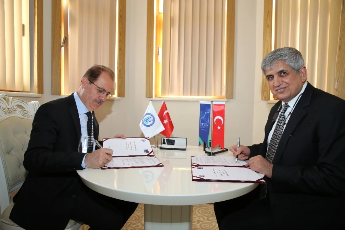 Bayburt Üniversitesi ile Aras Elektrik, İşbirliği Protokolü İmzaladı