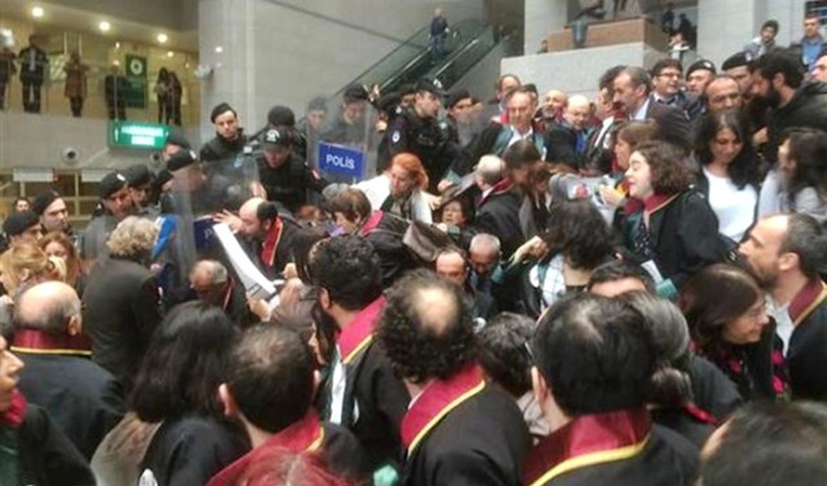 Çağlayan\'da Avukatlara Müdahale