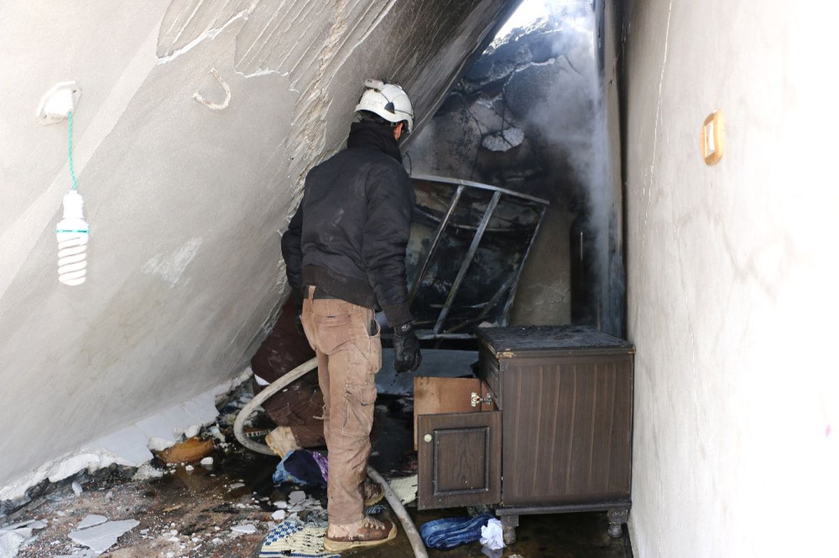 Esed Bombalamaya Devam Ediyor