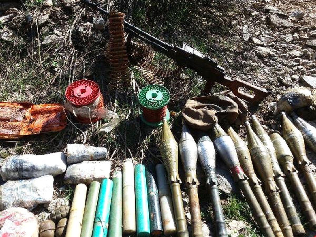 Hakkari\'de PKK\'nın Silah, Mühimmat ve Patlayıcı Düzeneği Ele Geçirildi