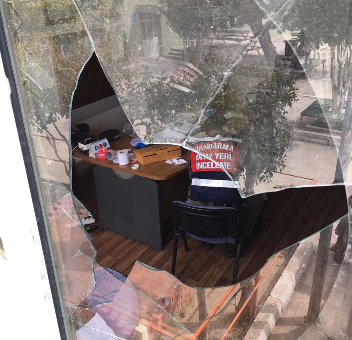 Okuldan Bilgisayar ve Para Çaldılar