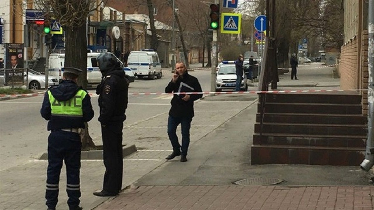 Rostov Na Donu\'da Okulun Yakınında Patlama