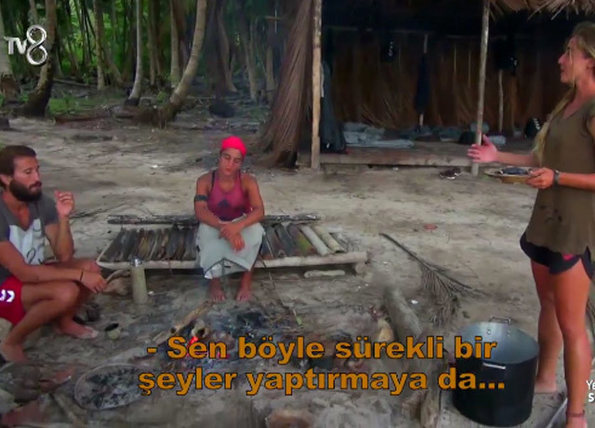 Sabriye\'yi Karşılarına Alıp Uyardılar: \'Kaprisini Çekmek Zorunda Değilim!\'