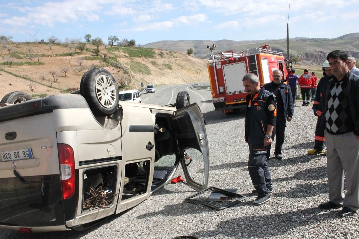 Siirt\'te Trafik Kazası: 5 Yaralı