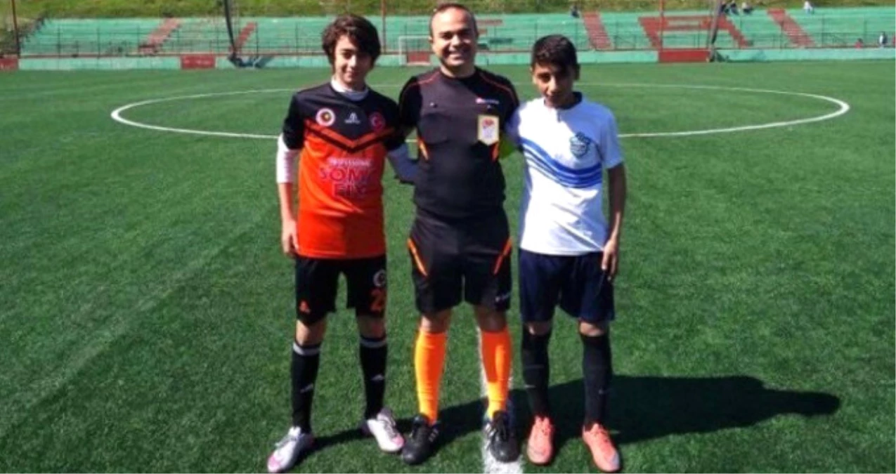 Suriyeli 13 Yaşındaki Futbolcu, 14 Yaş Altı Milli Takıma Seçildi