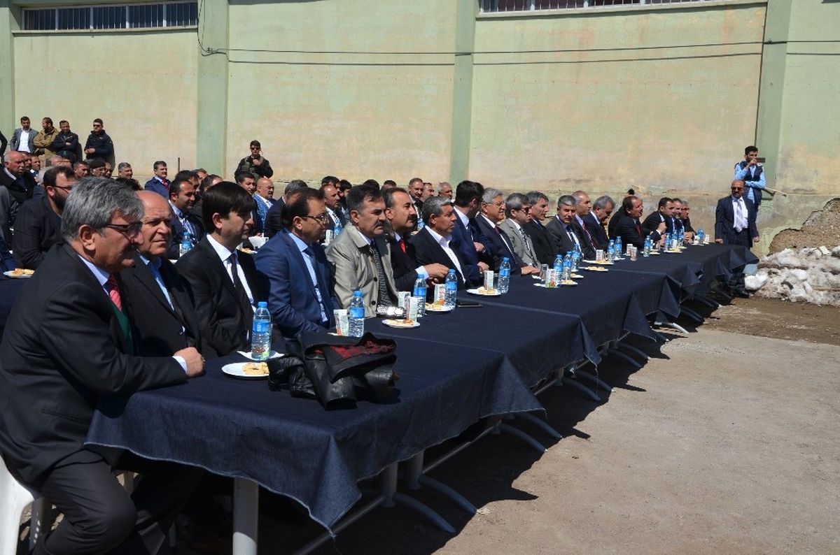 Tatvan\'da Kurulan İlk Sivil Tersanenin Açılışı Yapıldı