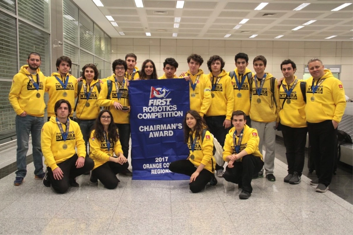 ABD\'de Robot Yarışmasına Katılan Türk Öğrencilerden Büyük Başarı