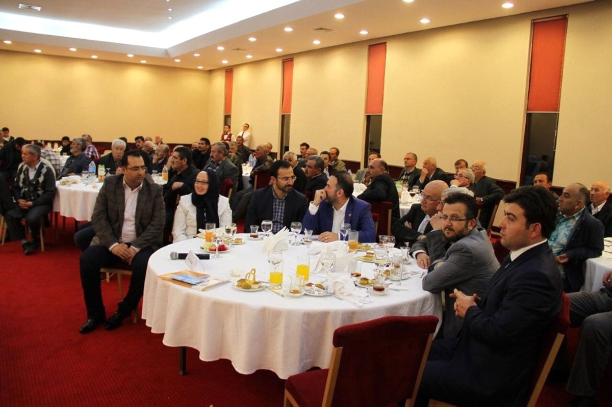 AK Parti\'de Sandık Görevlilerinin Eğitimine Başlandı