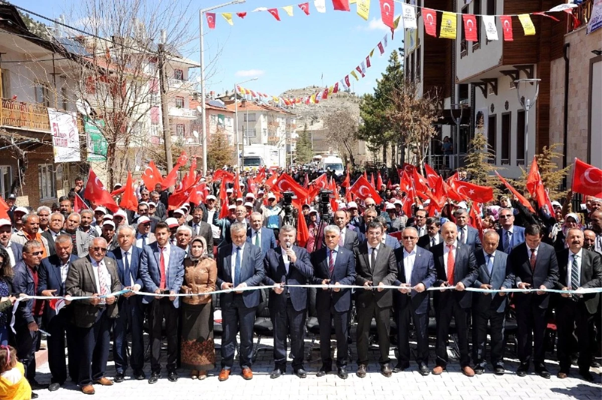 Akyürek: "Bütün Yatırımlar Birlik ve Beraberliğin Neticesidir"