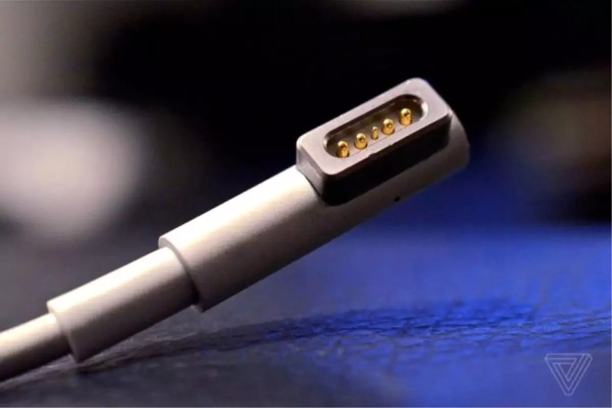 Apple Magsafe To Usb-C Adaptörü Tasarlıyor, Eski Adaptörleri Atmayın!