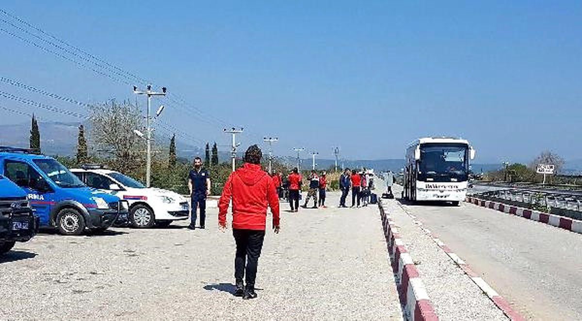 Balıkesirspor\'un Otobüsüne El Konuldu