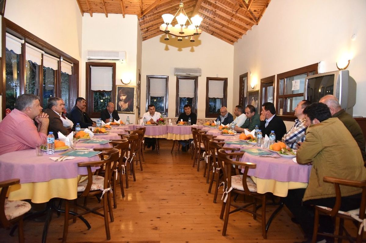 Başkan Yücel, Muhtarlara Projelerini Anlattı