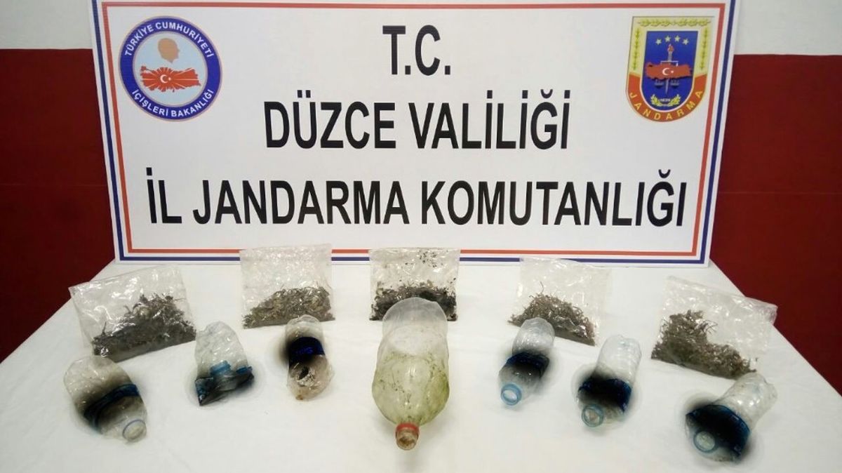 Düzce\'de Uyuşturucu Satıcısı Tutuklandı