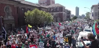 Güney Afrika'da Başkan Zuma ve Yolsuzluğa Karşı Protesto