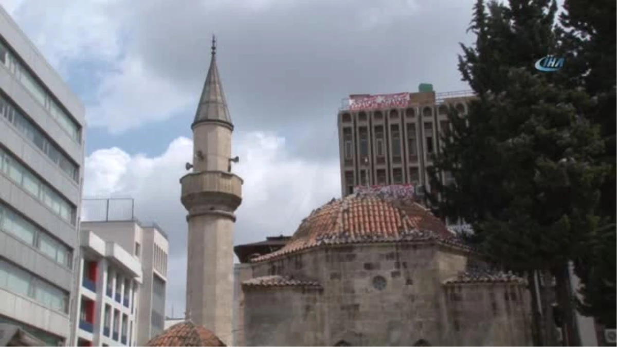 İdlib\'te Ölenler İçin Adana\'da Gıyabı Cenaze Namazı Kılındı