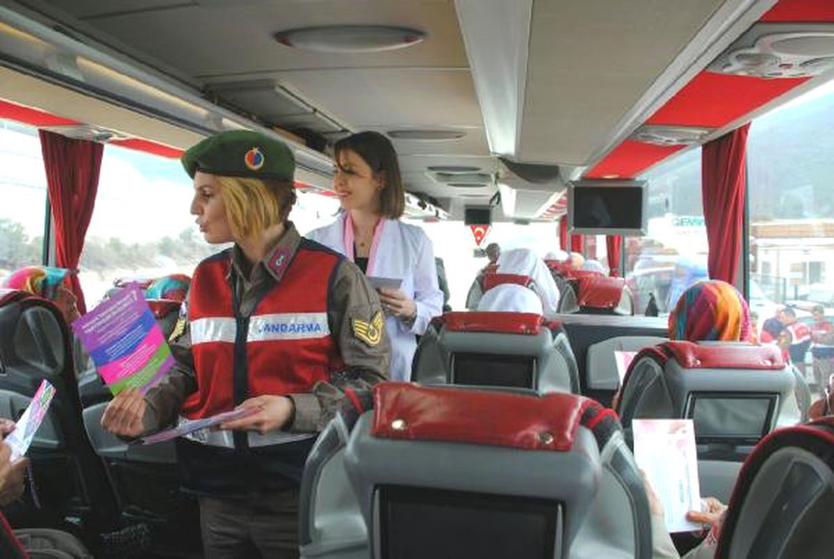 Jandarma Bu Kez Kanserle Savaş İçin Araçları Durdurdu