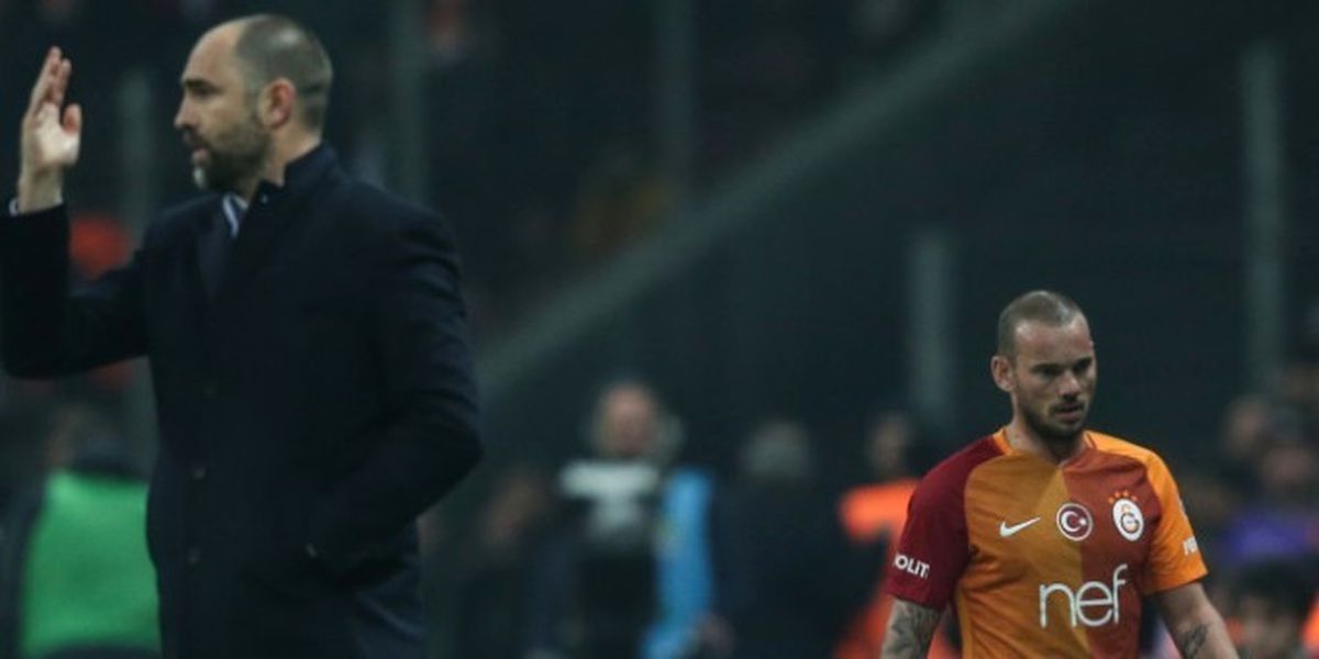 Krizin Adı Sneijder!