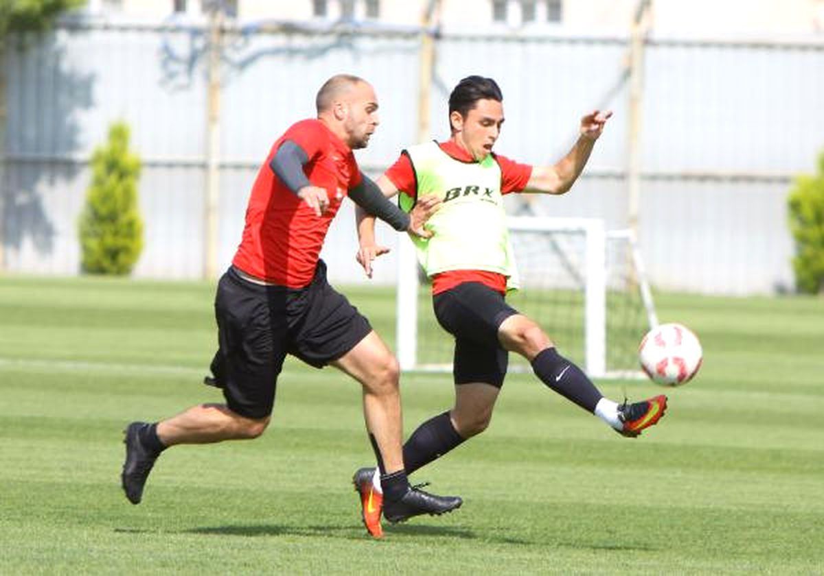 Manisaspor\'da Perovic\'e "Hazır Ol" Emri