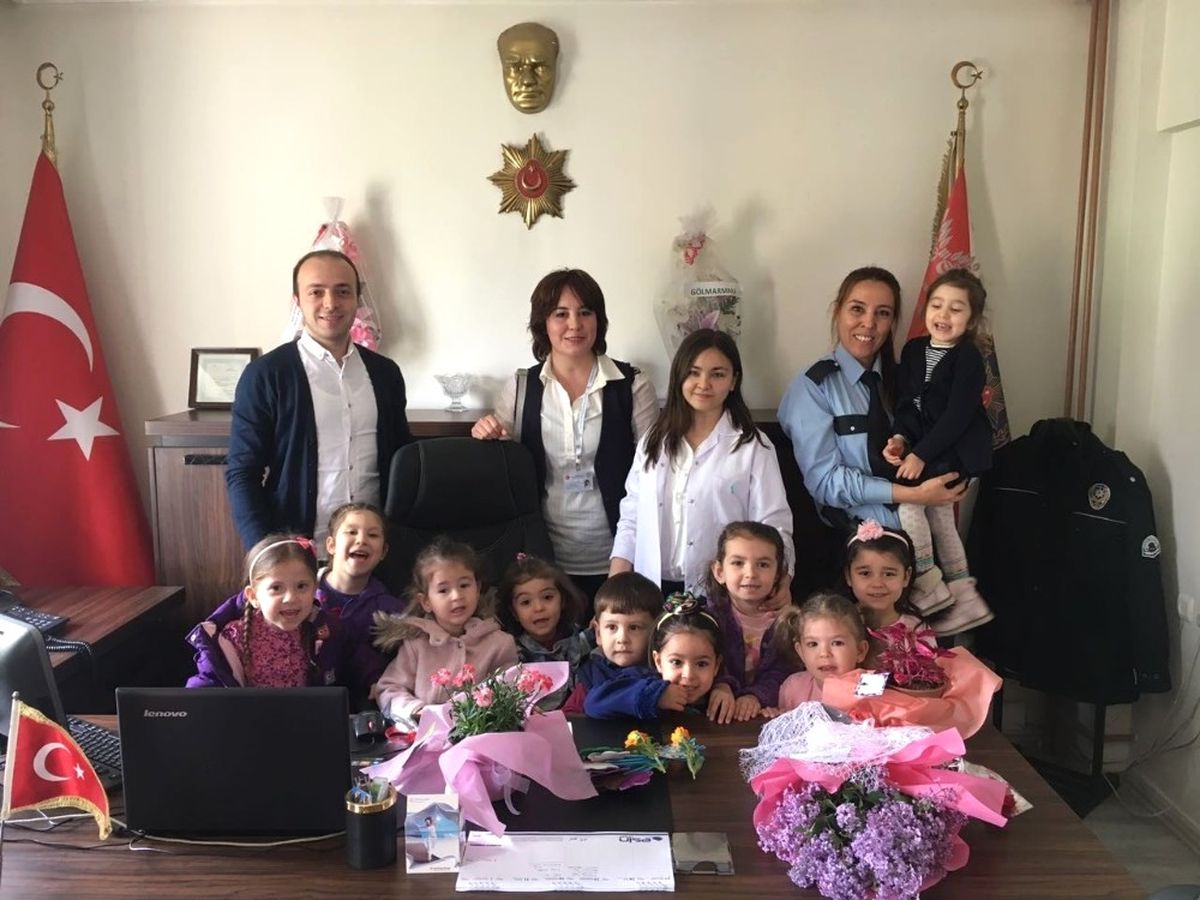 Minik Öğrenciler Polis Haftasını Unutmadı
