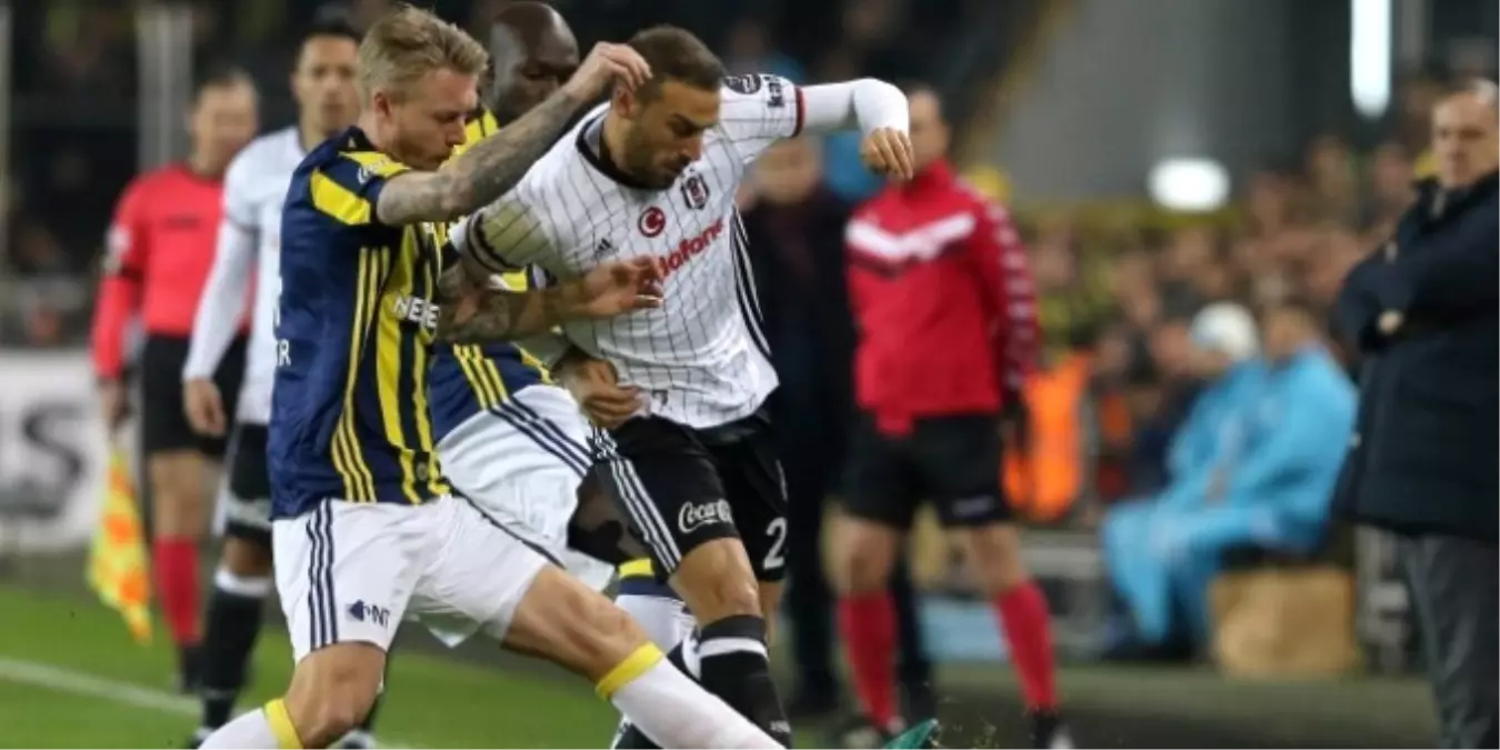 Kjaer\'i Eski Hocası İstiyor!