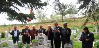 Şehit Polis İsmet Yiğit Mezarı Başında Anıldı