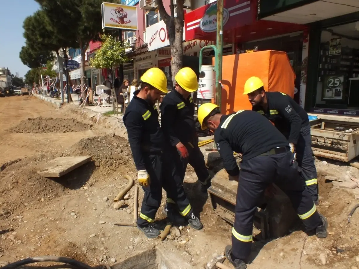 Serik\'te Elektrik Baks Panoları Değişiyor