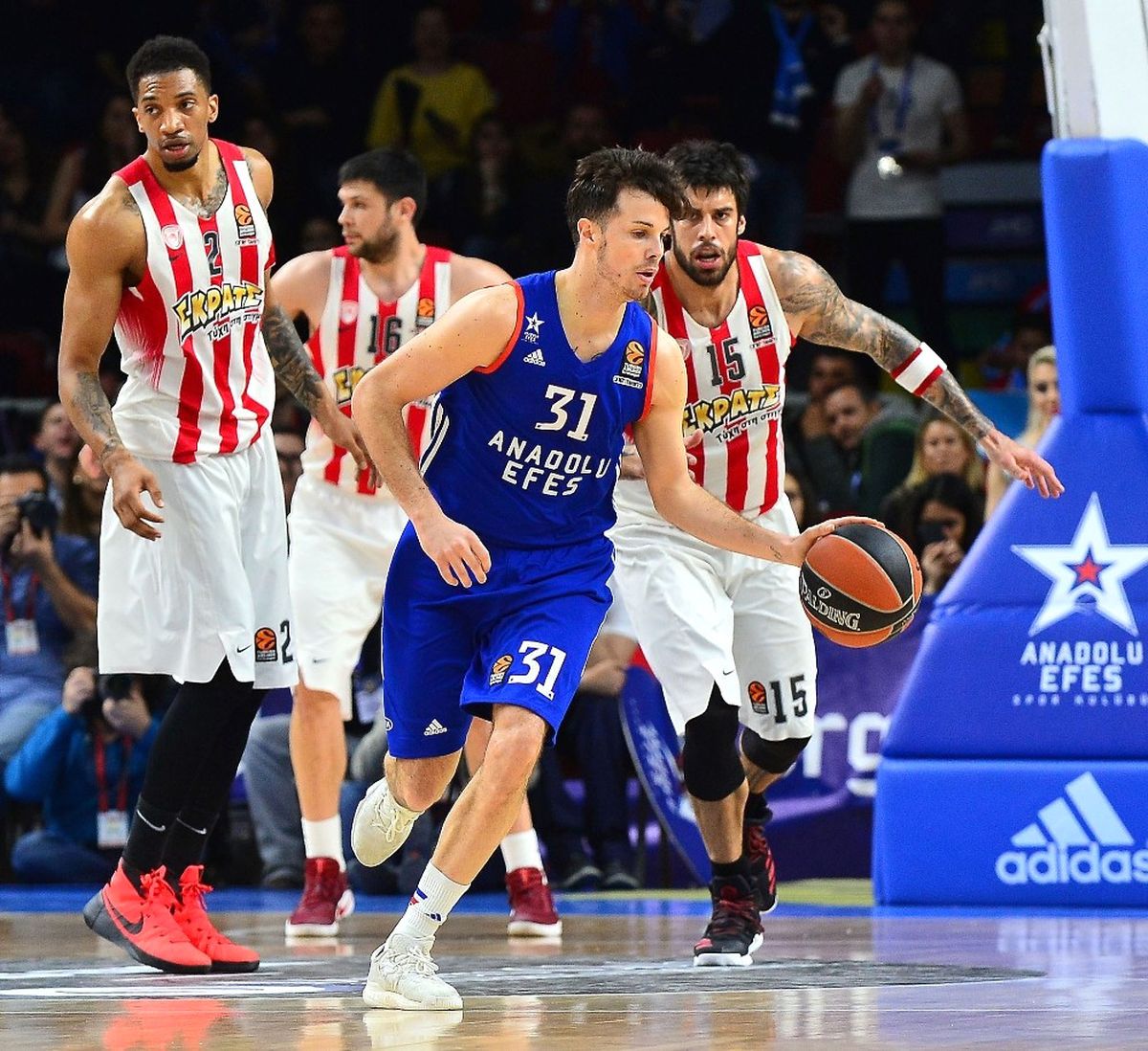 THY Euroleague\'de Anadolu Efes, Olympiakos ile Eşleşti