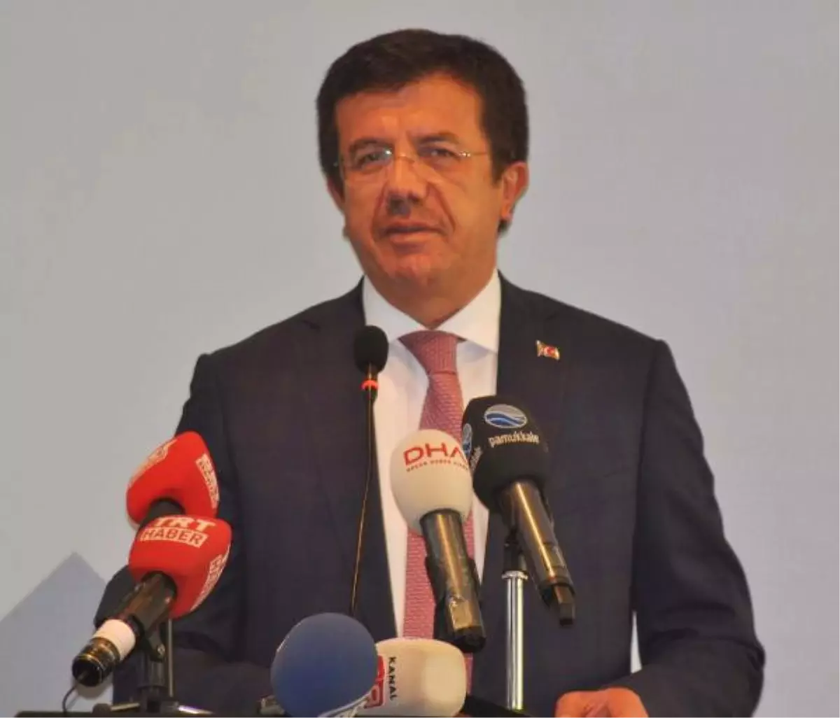 Zeybekci: ABD\'nin Suriye\'deki Üssü Bombalaması Gösteriş