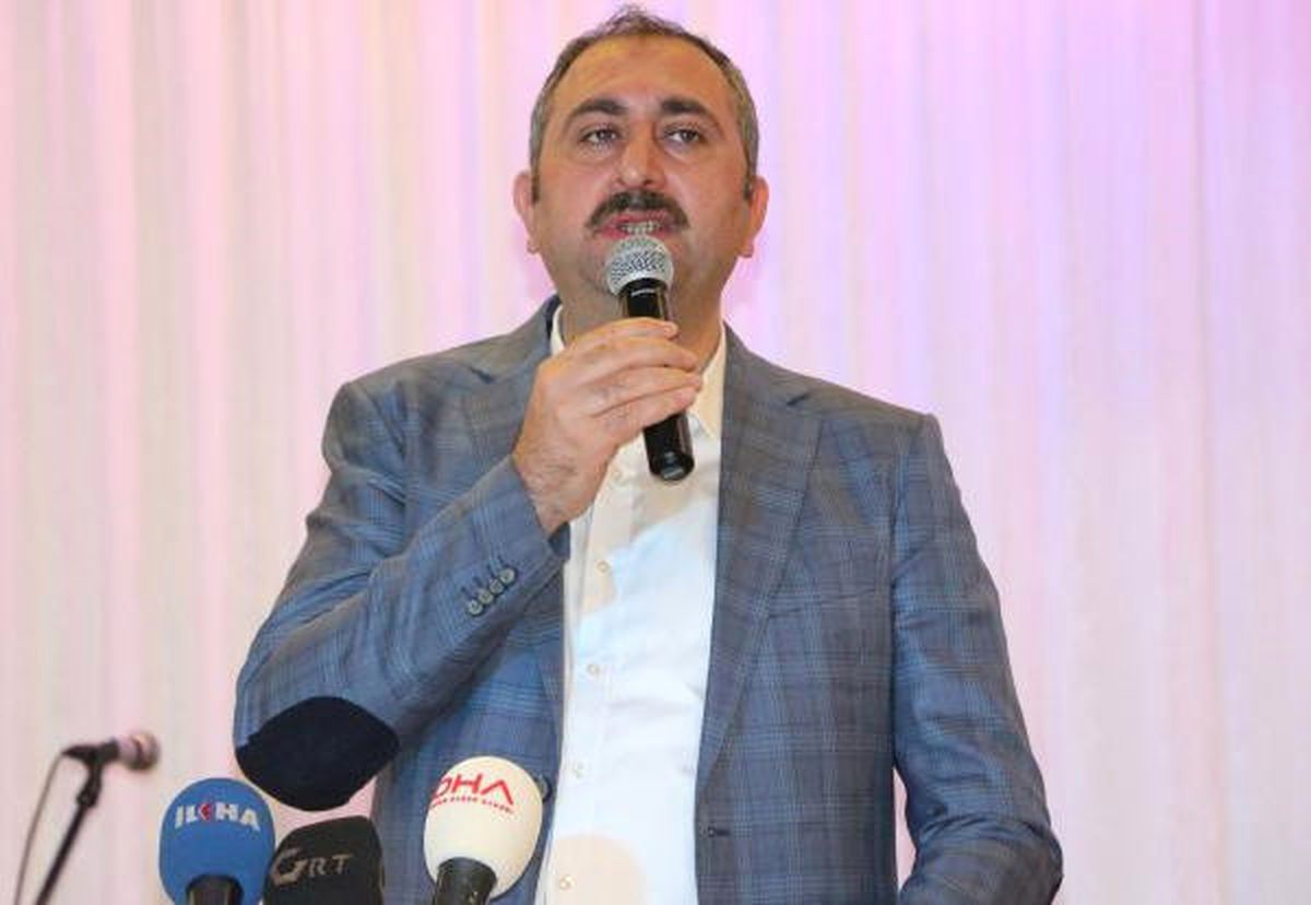 Abdulhamit Gül: 16 Nisan\'da \'Evet\' Demekle Darbecilere Karşı Çıkmaktır