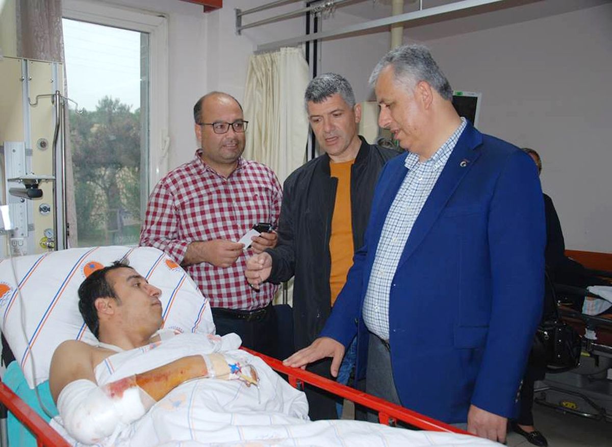 Çevik Kuvvet Otobüsü Devrildi: 9 Polis Yaralı