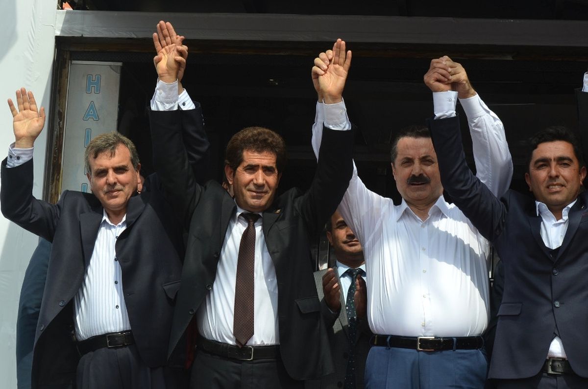 CHP ve Hdp\'den AK Parti\'ye \'Evet\' Katılımı