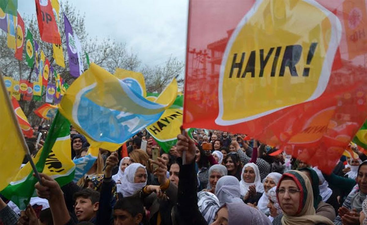 Dha İstanbul - Kadıköy\'de Hdp\'den Referandum Mitingi (1)